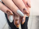 人気の琥珀ネイル