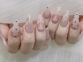 流行クロムと花柄で春にぴったり