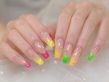 ラッキーネイル(lucky nail)/カラフルフレンチ