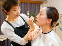 ハナレ(Hanare)の雰囲気（メイク初心者さんも素敵に変身！メイクサポートいたします。）