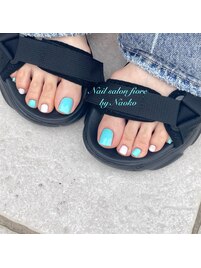 ターコイズブルー夏フットネイル