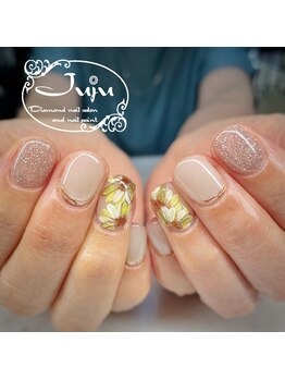 ジュジュ(Juju)/大人ひまわりネイル
