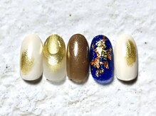 アヤ(AYA)/ゴールド華やかネイル