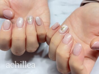 アキレア(achillea)の写真/≪大人かわいいが叶うショートネイル≫短い爪でも楽しめる♪指先の清潔感と上品さで印象度UP☆