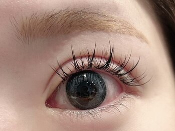 イーストアッカ アイラッシュ(East AkkA eyelash)の写真/【最新&Healthy】LEDエクステ×まつパのW技術で理想の目元へ♪ナチュラルなのに大きな瞳を演出★