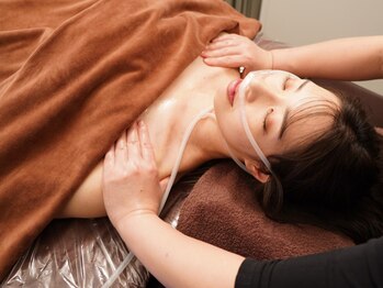 サロン タマゴ(Salon Tamago)の写真/【ムチムチを撃退！】二の腕・お腹・腰回り・背中肉を徹底痩◎スレンダー美人のコツは上半身痩せにあり◎