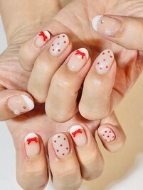 ガーリードットネイル