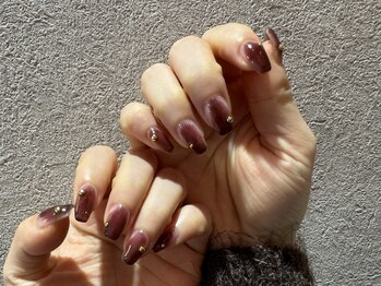 シー(Shhh...)/絶妙ニュアンスボルドー