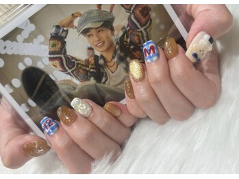 推し詰め込みネイル