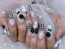 アリーズ(Allies)/千鳥柄ネイル