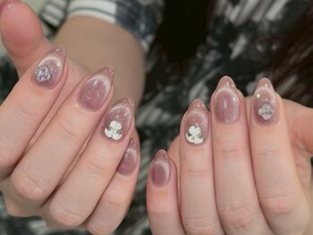 ラリーネ 表参道店(Larine)/モーヴマグネットネイル