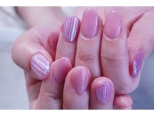 プチリリィ(Petit Lily)/ナチュラルカラーとバカラネイル