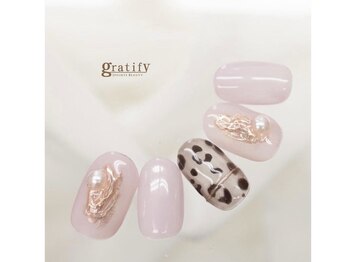 【大人可愛いレオパードネイル】