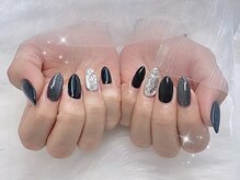 大人デザインのネイルもおまかせください！