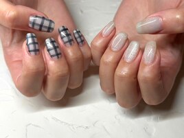 マグネット×黒チェックネイル