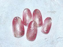 幅広い世代から人気のニュアンスネイル☆