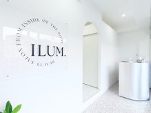 イルム(ILUM.)の雰囲気（ILUM. BEAUTY SALON　こだわりいっぱいの白を基調としたお店♪）