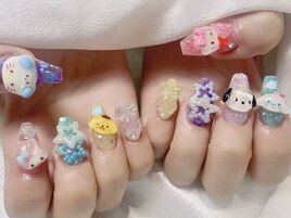 長さだしサンリオネイル