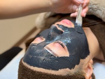 アーネスト 大阪心斎橋店(EARNEST)の写真/【本場韓国の肌管理!】韓国で人気沸騰水光ピーリング☆くすみ・ニキビ・シミケアなどのお肌悩みに特化!