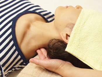 あしたば整体/首肩コリの原因は身体の歪み