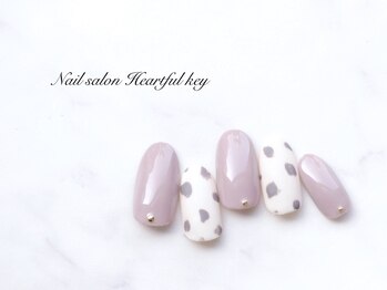ネイルサロン ハートフルキー(Heartful key)/ダルメシアン×マット¥9000