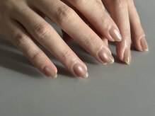 マルグリット(Marguerite)/マグネット / ニュアンスネイル