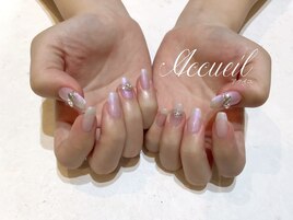 ビジューネイル