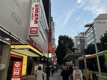 ナチュラルビビ 渋谷宮下公園店(Natural ViVi)/ビックカメラを通り過ぎます