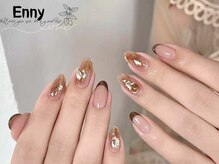 エニー(Enny)/ゴールド×フレンチネイル