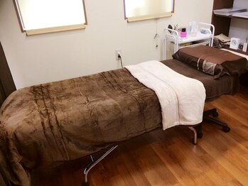 ジュライ(JULY)/まつエク施術スペース♪