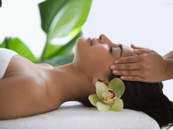 アジアンリラクゼーション ヴィラ 福岡東店(asian relaxation villa)/ヘッドマッサージ施術シーン