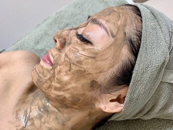 ラフェリア 弘明寺(Raffelia)の写真/《30代からの本気の肌質ケア》毛穴・くすみ・たるみケア◎丁寧な説明とハーブLevel選択可の実力派サロン