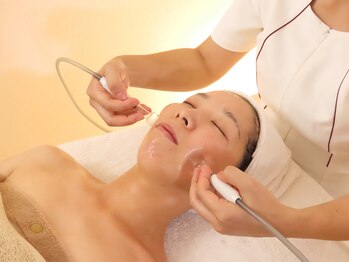 メナードフェイシャルサロン 二十四軒/老廃物を流していきます