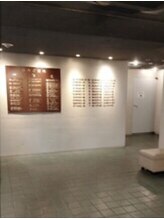 ダイヤモンドビューティー(DIAMOND BEAUTY)/地下一階がビルのエントランス