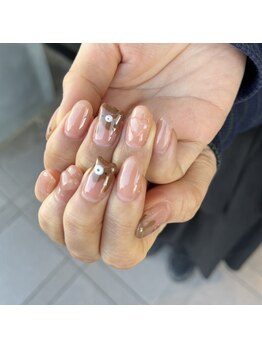 チョコ溶けくまネイル