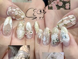 ガーリーネイル　リボン　バラ