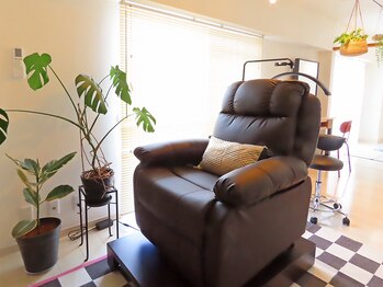 マル(maru)の写真/【完全個室×駐車場有】ブラウンのフラットラッシュで品よく柔らかな眼差しに♪（LED装着変更も可◎）