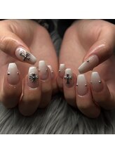 アイズニューヨークネイル(I's New York nail)/白グラデザインネイル