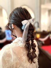 ウィ(Oui)/編みおろしヘア