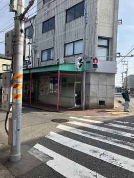 スプリング spring/駐車場までご案内（2）