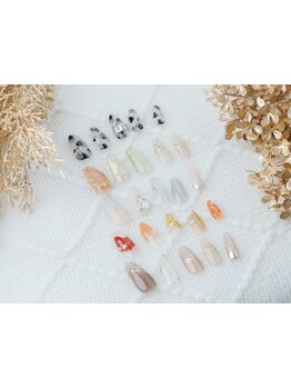 ネイル・アイメニューの同時施術が可能