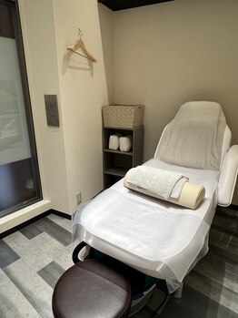 巻き爪補正店 川崎駅前店/ゆったりとした施術スペース