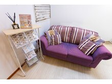 ザクレア 池袋東口店(THE Crea)の雰囲気（ロッカーにお荷物とお履物をお預け頂きソファーでお待ち下さい♪）