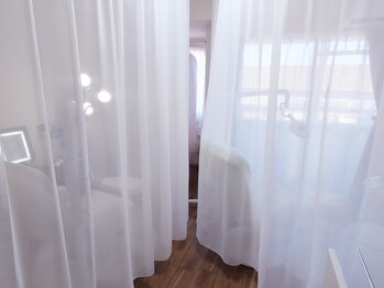 ホワイトニングミース 北千住店(MYS)/2名でもホワイトニング可能