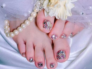 ミナミ(MINAMI)の写真/定番デザイン～最新のトレンドアートデザインまで♪やり放題も◎自分好みのネイルで女子力UP！