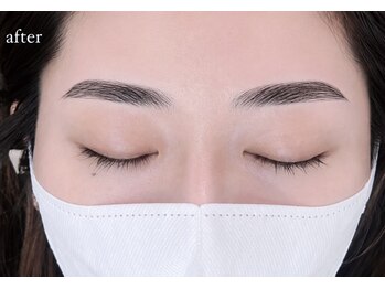 ブレア 射水小杉店(BLEA)の写真/HBL【ハリウッドブロウリフト】導入サロン◎毛流れを整え、外国人風のはっきりとしたお顔立ちに♪