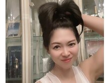 スカスカの髪のお悩みもニキビ凹凸悩みもぜひジュエリーヌへ！