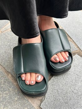 フィービー(pheebe)/ミラーネイル