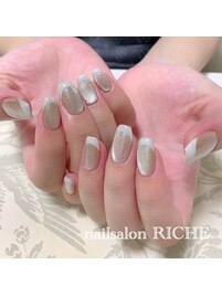 マグネットネイルのフレンチ