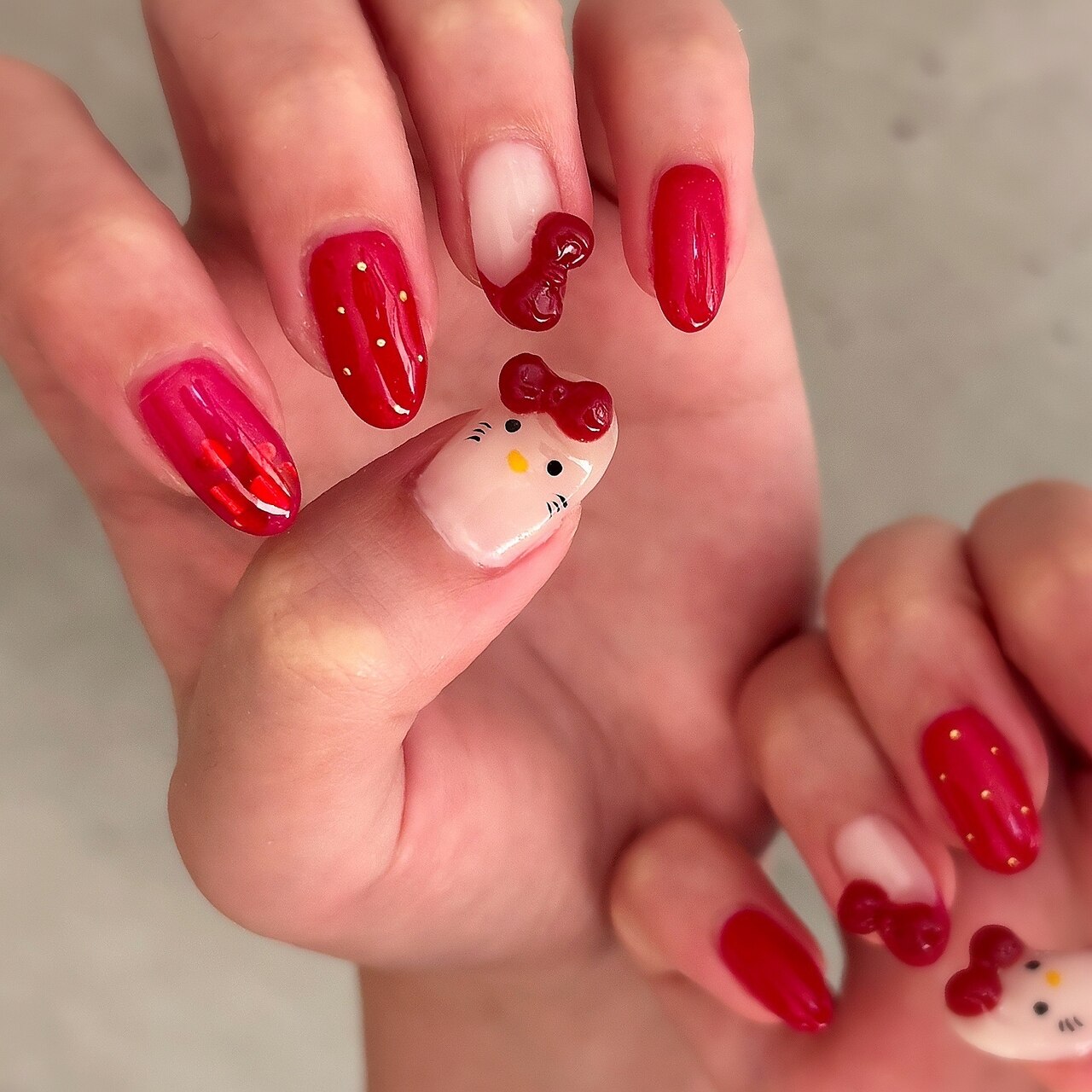 2025年-2026年冬トレンド】キャラ ハンドのネイルデザイン集｜人気順